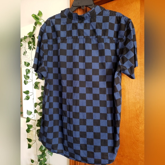 Vintage Urban Pipeline Checkered Button Down - Picture 2 of 5